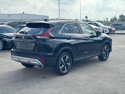 Labrador Black Pearl 2025 Mitsubishi Eclipse Cross SE
