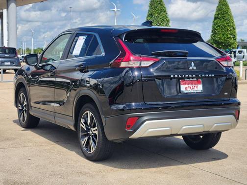 Labrador Black Pearl 2025 Mitsubishi Eclipse Cross SE