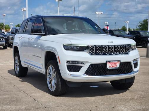 2023 Jeep Grand Cherokee Summit