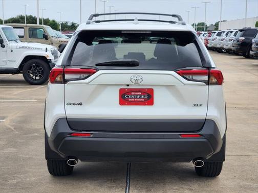 2023 Toyota RAV4 XLE Premium
