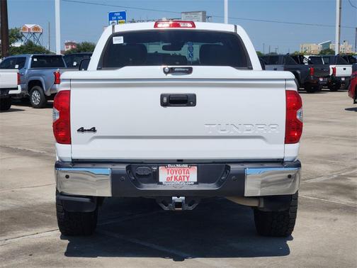 2018 Toyota Tundra SR5