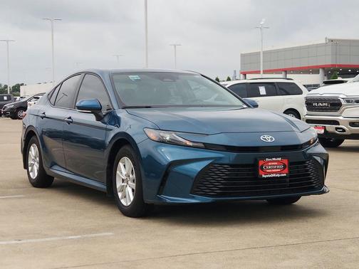 Ocean 2025 Toyota Camry LE