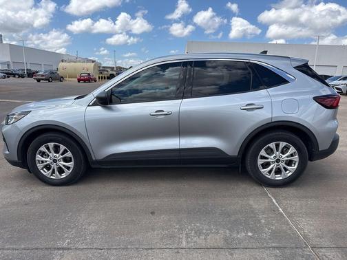 Iconic Silver Metallic 2023 Ford Escape Active