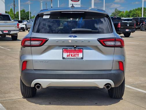 Iconic Silver Metallic 2023 Ford Escape Active