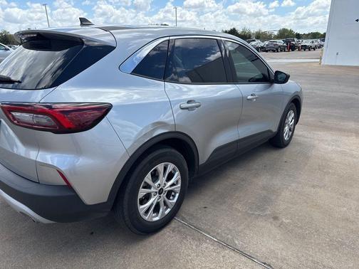Iconic Silver Metallic 2023 Ford Escape Active