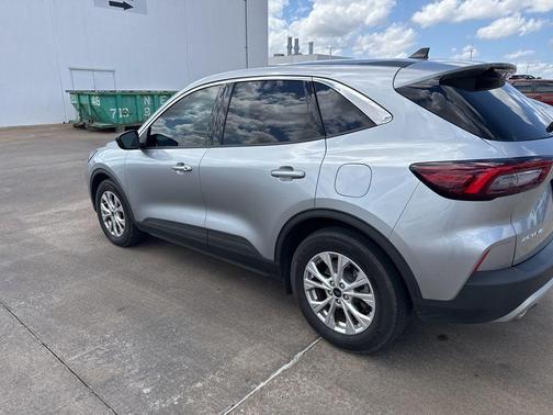 Iconic Silver Metallic 2023 Ford Escape Active