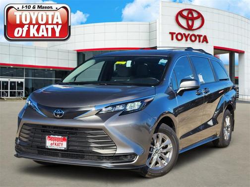 2026 Toyota Sienna LE