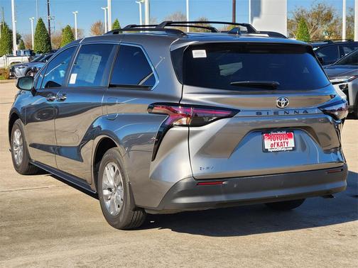 2026 Toyota Sienna LE