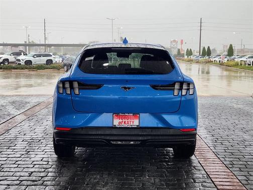 2022 Ford Mustang Mach-E Select