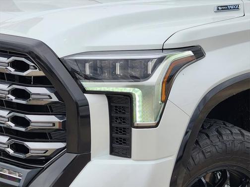 2025 Toyota Tundra Hybrid Platinum