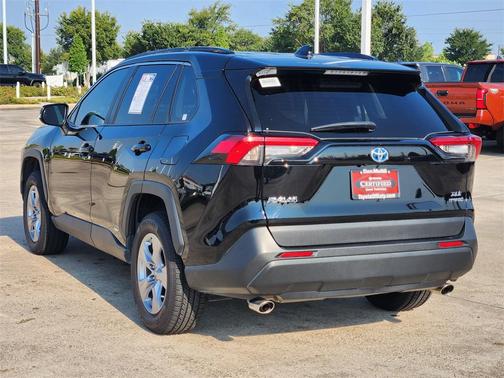 2022 Toyota RAV4 Hybrid XLE