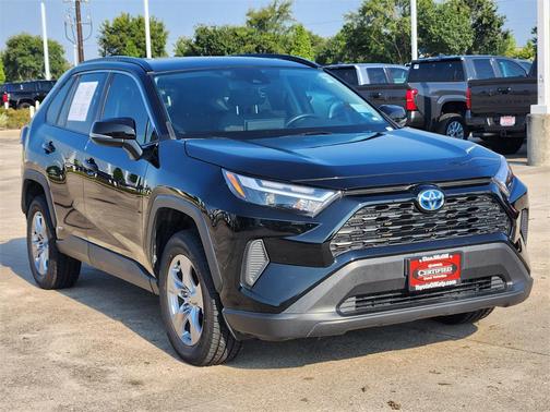 2022 Toyota RAV4 Hybrid XLE