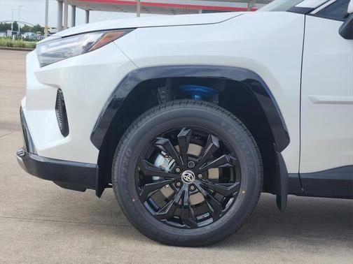 2025 Toyota RAV4 Hybrid SE