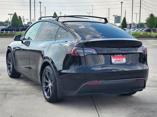 2025 Tesla Model Y Long Range Dual Motor All-Wheel Drive