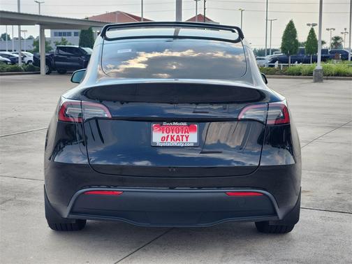 2025 Tesla Model Y Long Range Dual Motor All-Wheel Drive