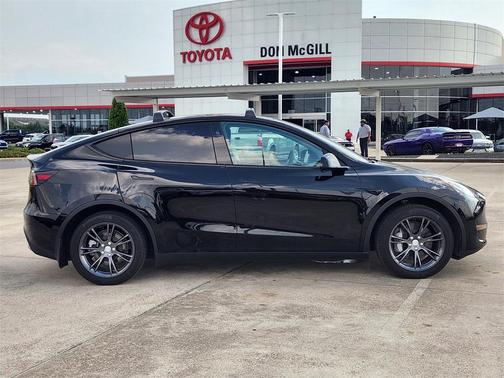 2025 Tesla Model Y Long Range Dual Motor All-Wheel Drive