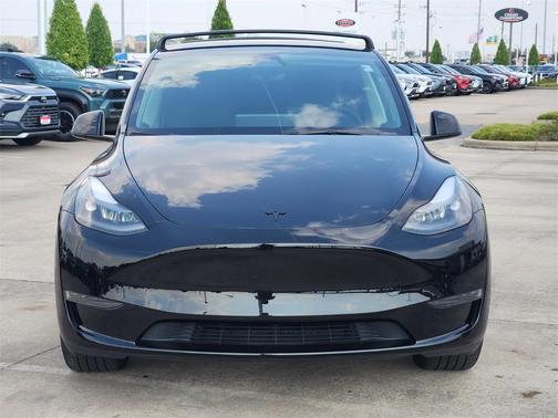 2025 Tesla Model Y Long Range Dual Motor All-Wheel Drive
