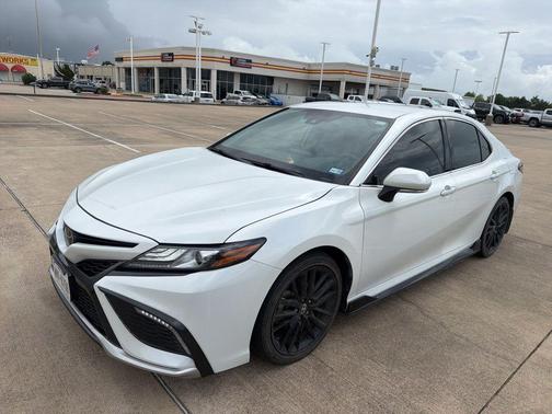 Pearl 2022 Toyota Camry XSE