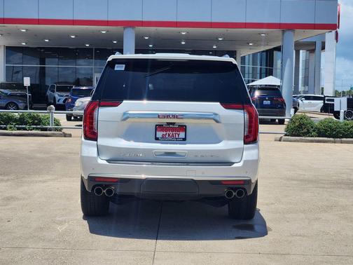 White Frost Tricoat 2024 GMC Yukon Denali