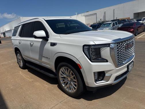 White Frost Tricoat 2024 GMC Yukon Denali