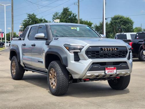 2025 Toyota Tacoma Hybrid Trailhunter