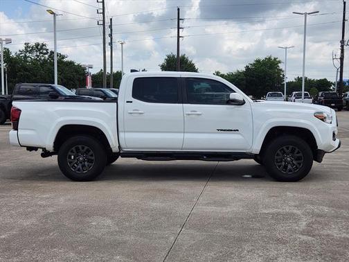 2022 Toyota Tacoma SR5