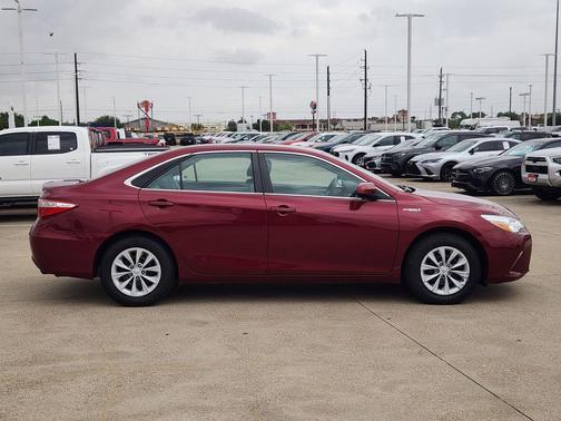 2017 Toyota Camry Hybrid LE