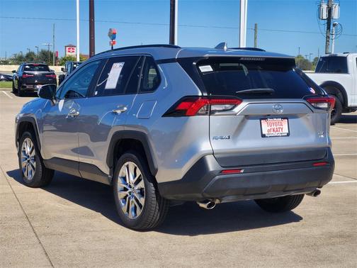 2020 Toyota RAV4 XLE Premium