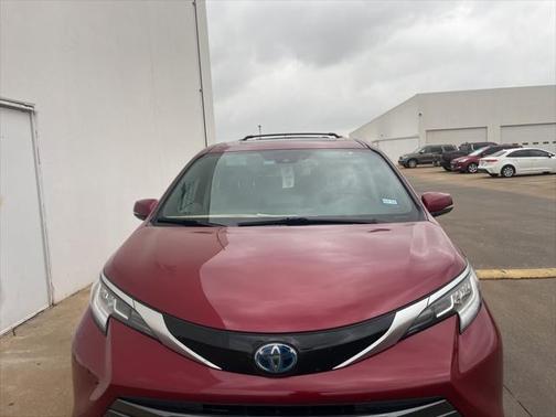 2021 Toyota Sienna Limited 7-Passenger