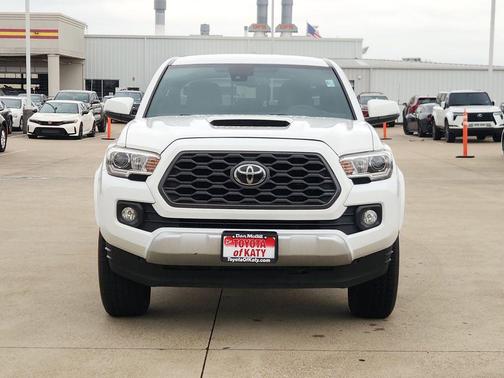 Super White 2020 Toyota Tacoma TRD Sport