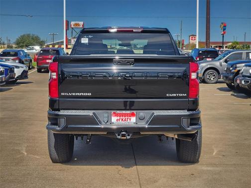 2022 Chevrolet Silverado 1500 Custom