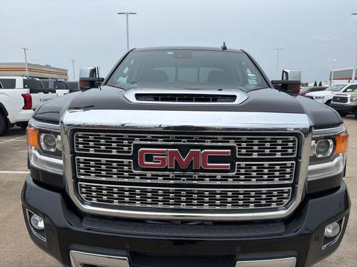Onyx Black 2019 GMC Sierra 2500 Denali