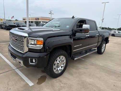 Onyx Black 2019 GMC Sierra 2500 Denali