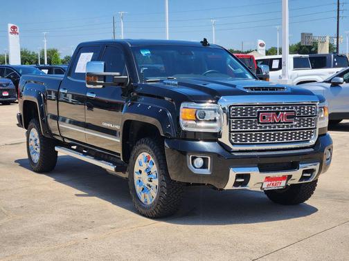 Onyx Black 2019 GMC Sierra 2500 Denali