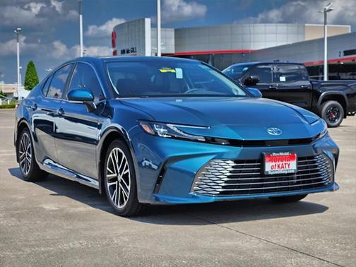 2025 Toyota Camry XLE