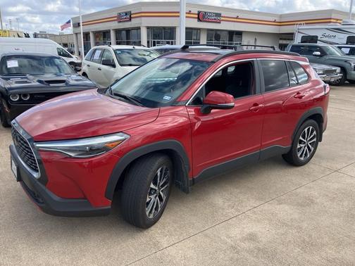 2024 Toyota Corolla Cross XLE