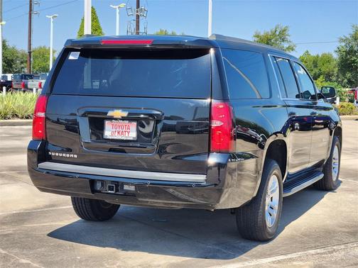 2017 Chevrolet Suburban LT