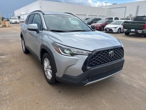 2024 Toyota Corolla Cross LE