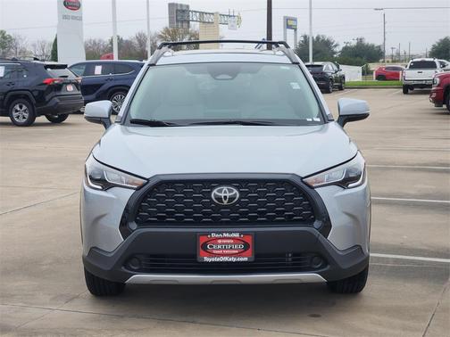 2024 Toyota Corolla Cross LE