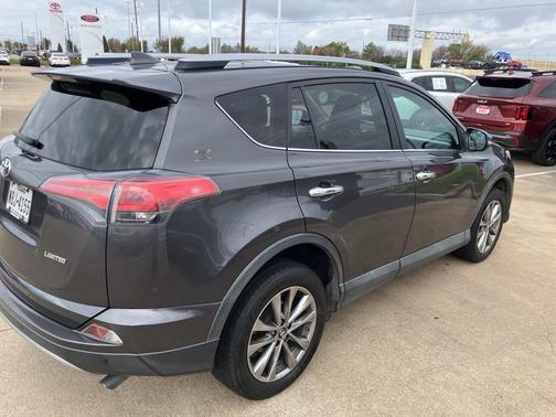 2017 Toyota RAV4 Limited