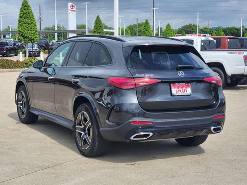 2025 Mercedes-Benz GLC 300 Base