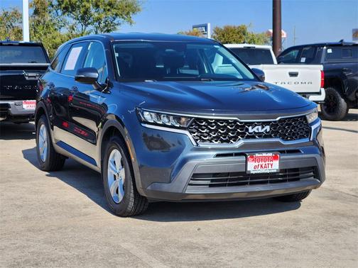 2022 Kia Sorento LX
