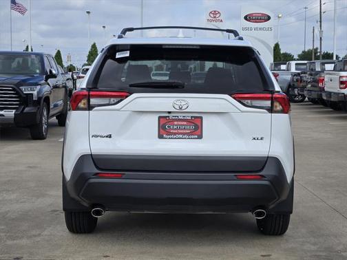 2024 Toyota RAV4 XLE