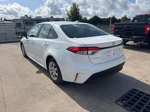 Ice 2026 Toyota Corolla LE