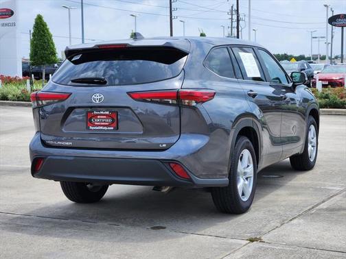 2023 Toyota Highlander LE