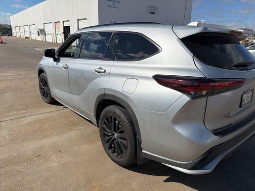 Celestial Silver 2024 Toyota Highlander XSE