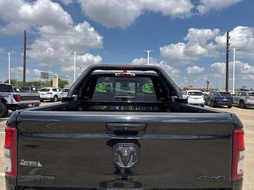 Diamond Black Crystal Pearlcoat 2023 RAM 1500 Big Horn/Lone Star