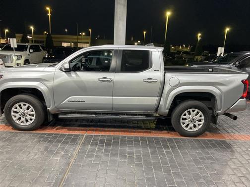 2024 Toyota Tacoma SR5