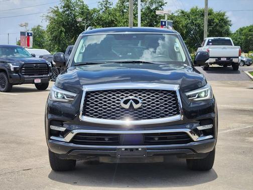 2022 INFINITI QX80 Luxe