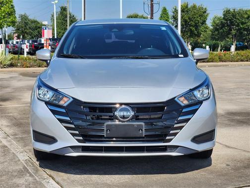 2023 Nissan Versa 1.6 SV